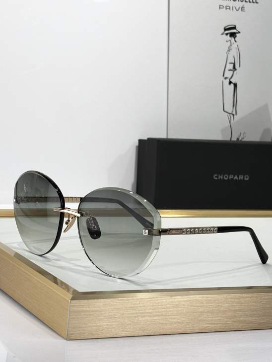 Picture of Chopard Sunglasses _SKUfw70786935fw